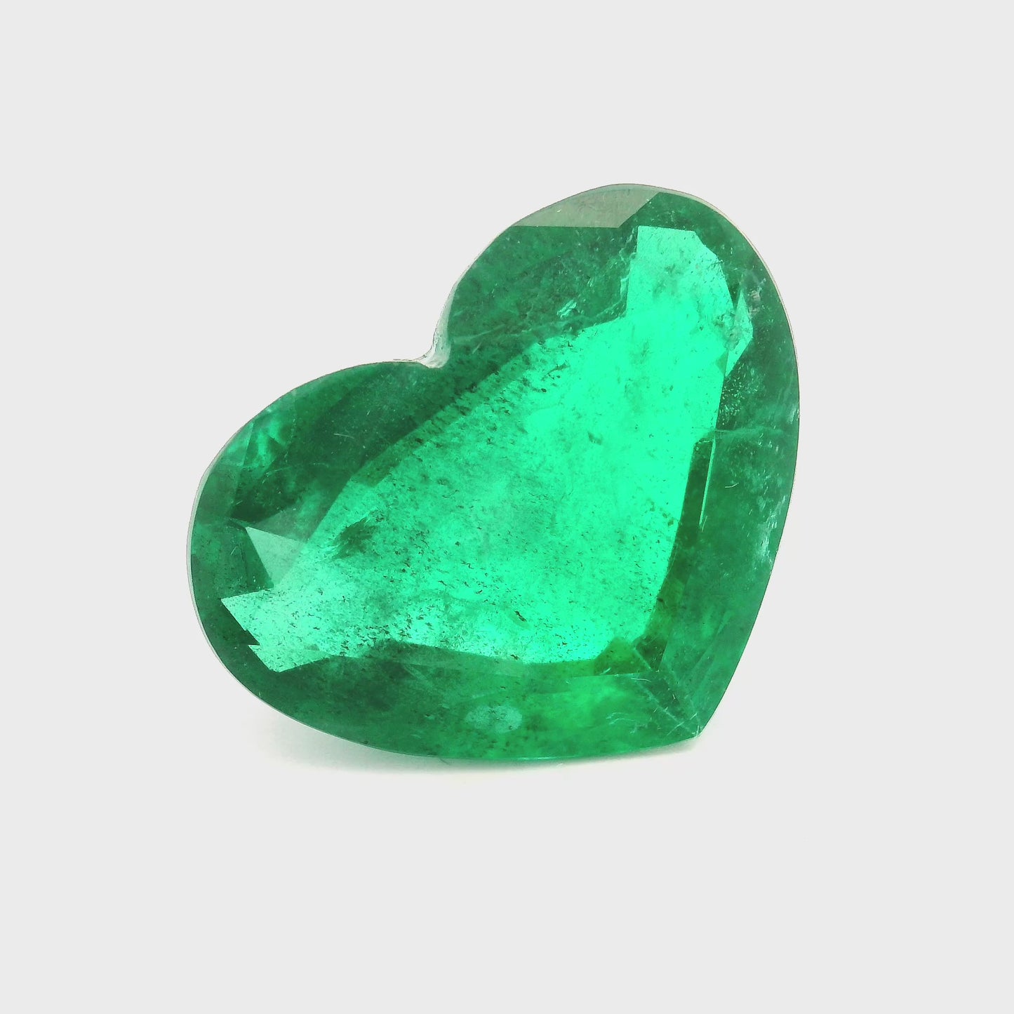 15.02x18.75x7.65mm Heart-shaped Emerald (1 pc 11.73 ct)