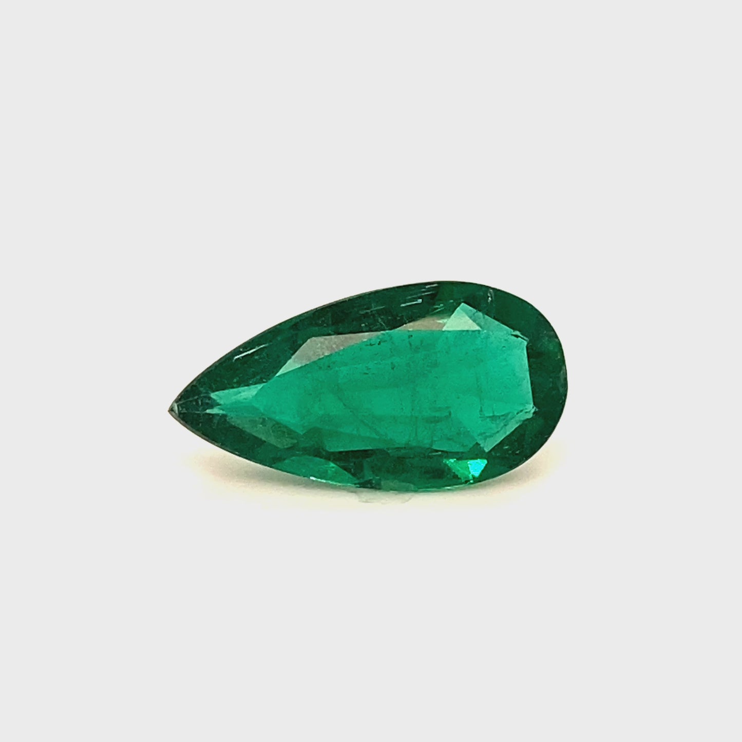 23.45x12.21x6.16mm Pear-shaped Emerald (1 pc 10.20 ct)