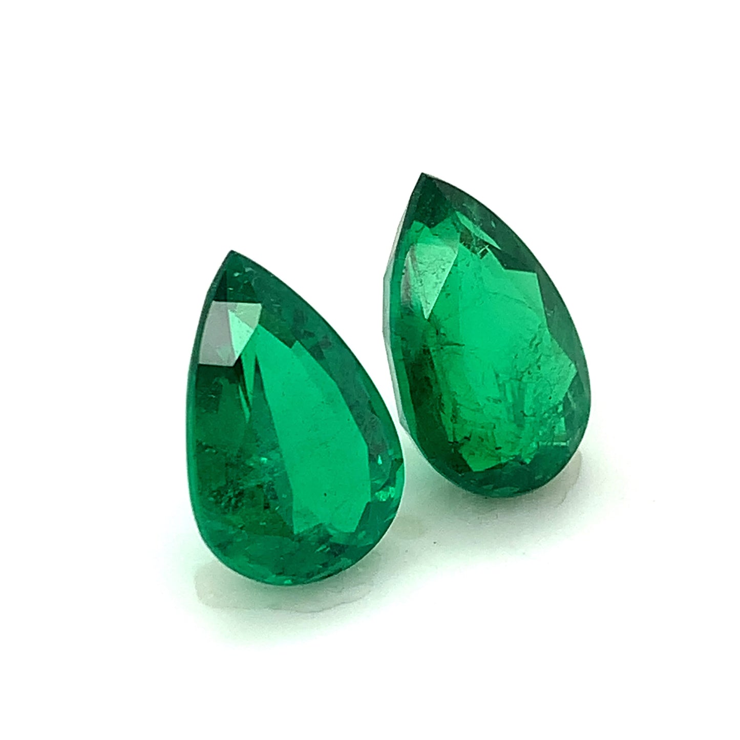 18.31x12.32x7.82mm Pear-shaped Emerald (2 pc 20.29 ct)