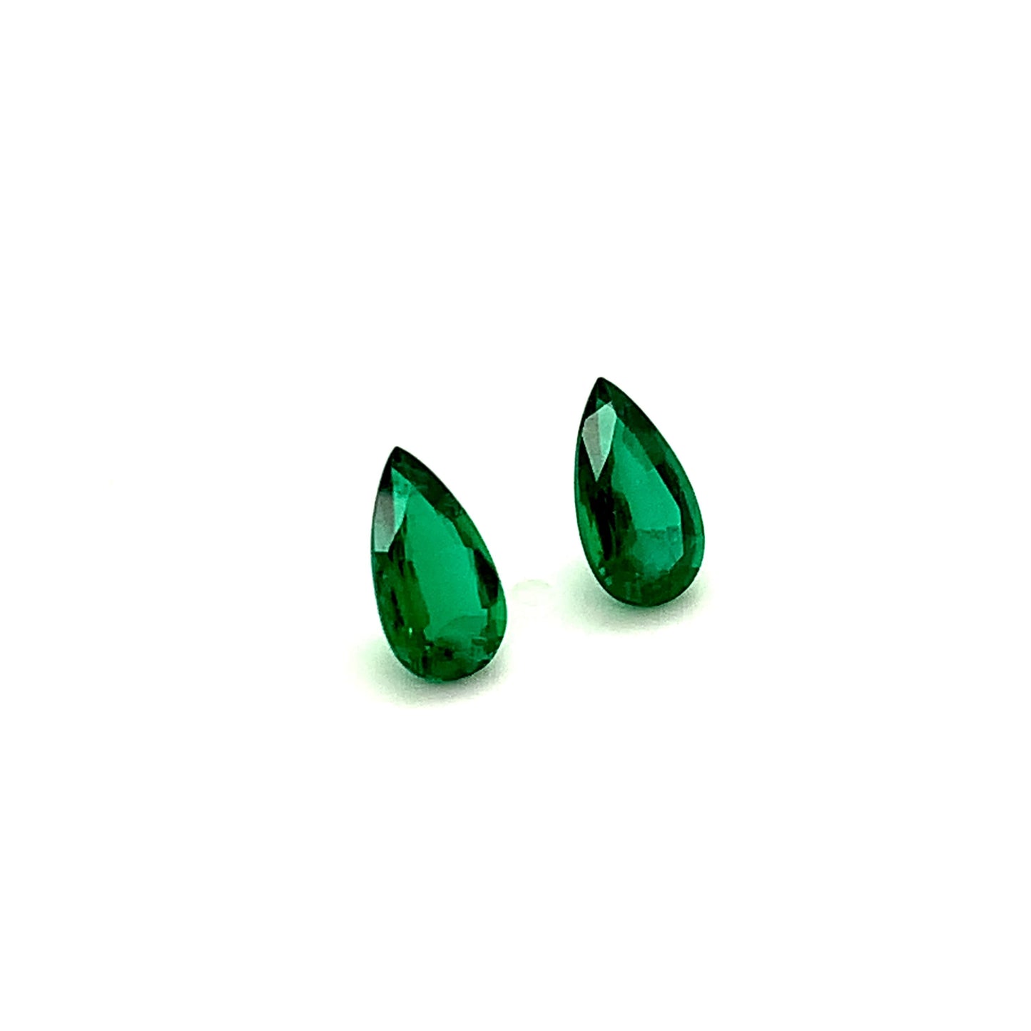 10.68x5.95x3.72mm Pear-shaped Emerald (2 pc 2.89 ct)