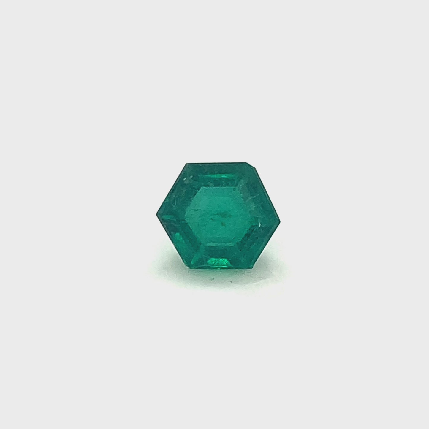 9.41x8.05x5.07mm Hexagonal Emerald (1 pc 2.27 ct)
