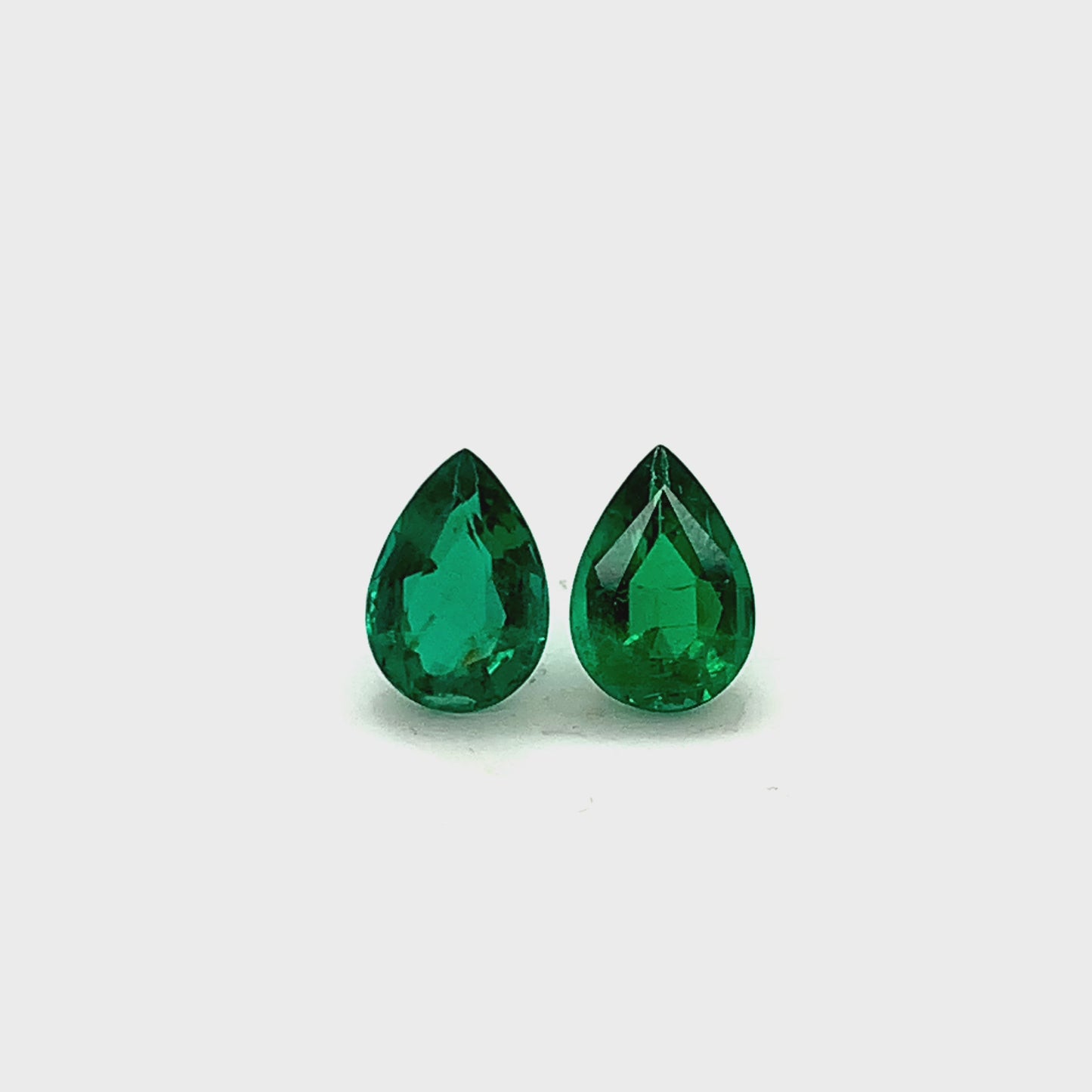 9.80x6.80x0.00mm Pear-shaped Emerald (2 pc 3.12 ct)